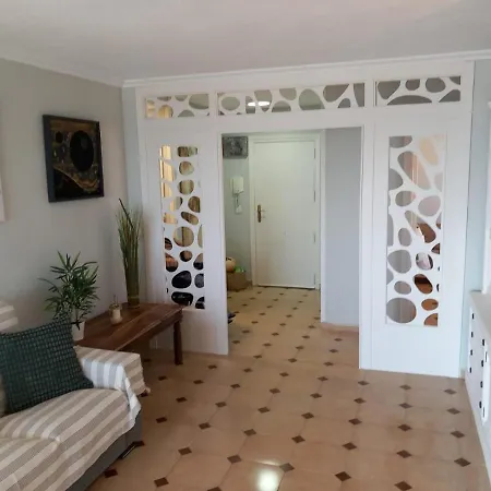 Firstline Beachview Apartment *