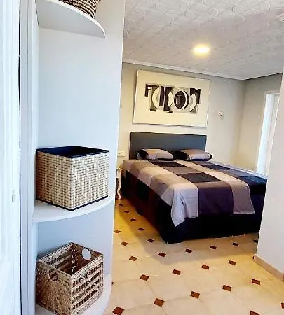 Firstline Beachview Apartment