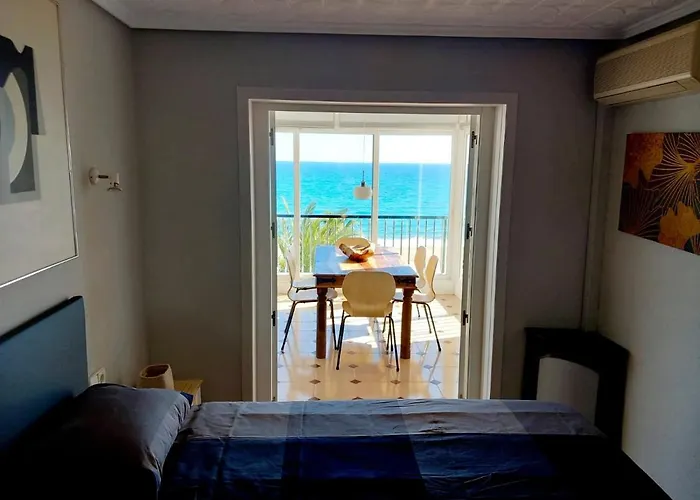 アパート Firstline Beachview エル・カンページョ