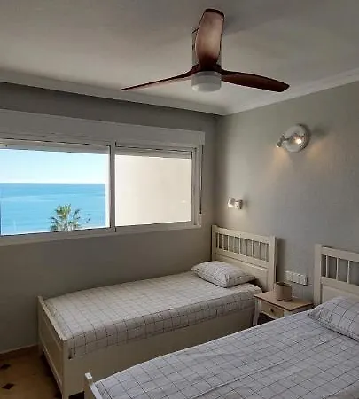 Firstline Beachview *